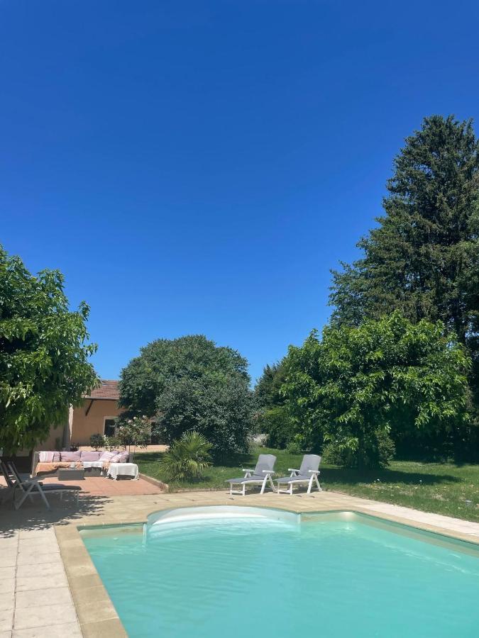 Gîte à la campagne avec piscine Biziat Exterior foto