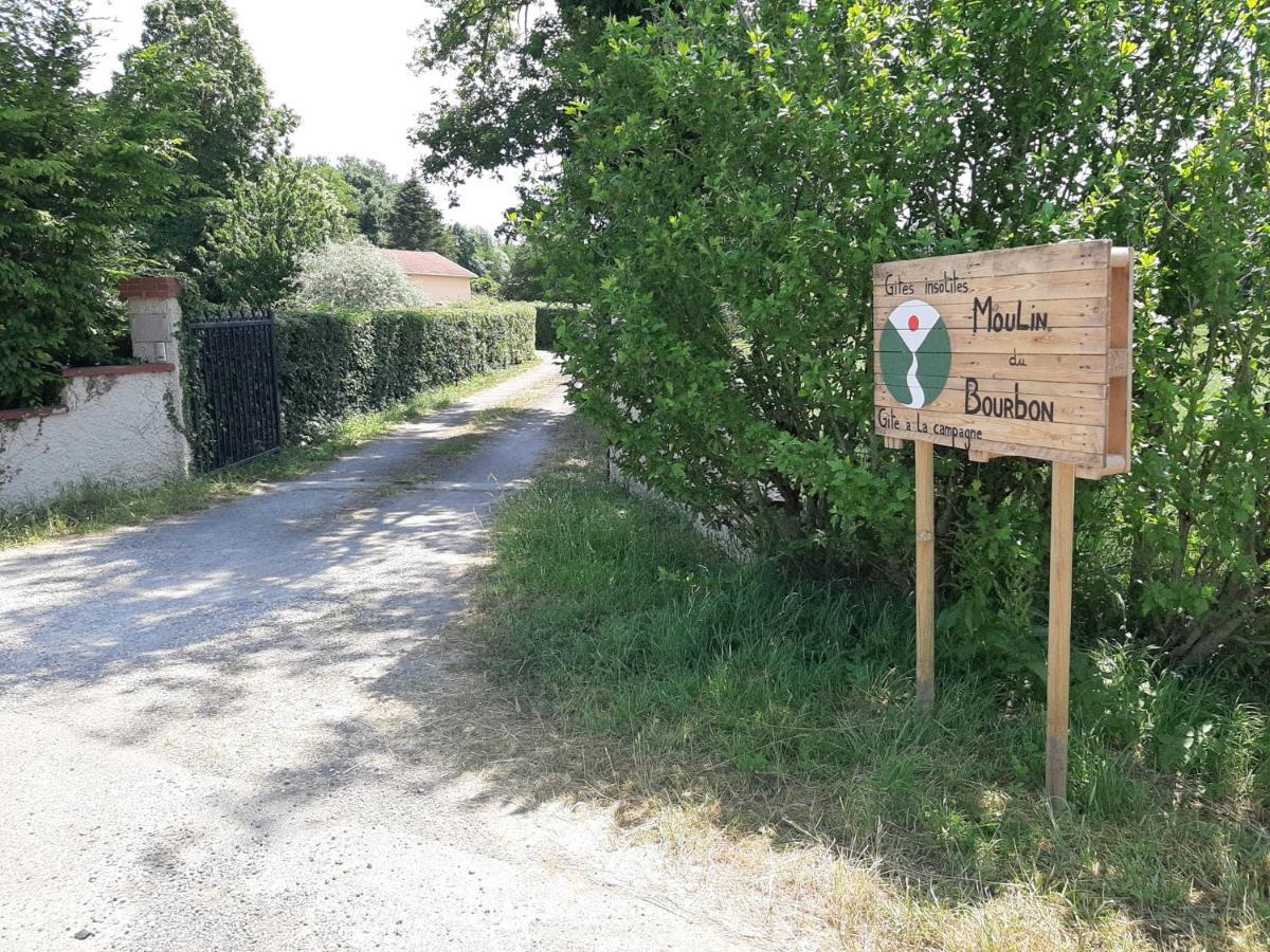 Gîte à la campagne avec piscine Biziat Exterior foto